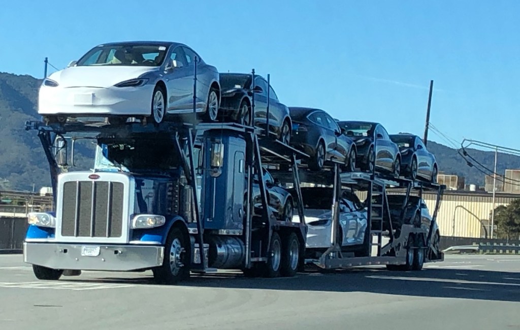 Tesla produces 86,555 and delivers 90,700 cars in Q4 – The Last Driver ...