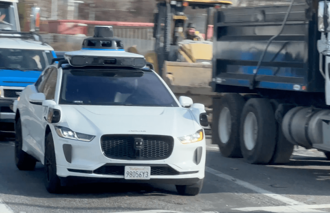 First Sighting of Driverless Waymo in Mountain View – The Last Driver ...