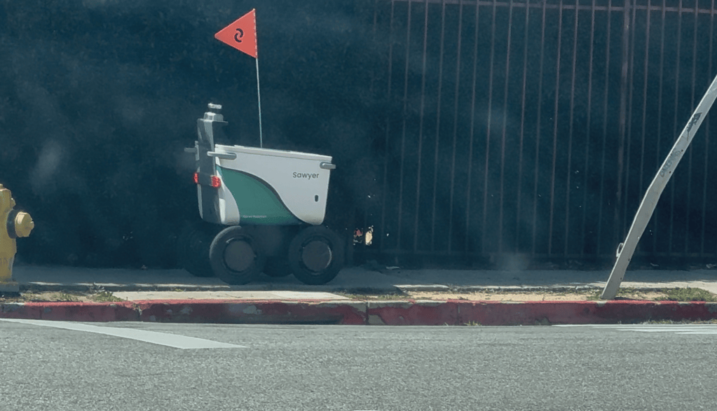 Uber Eats / Serve Robotics Delivery Robot Encountered in Hollywood ...